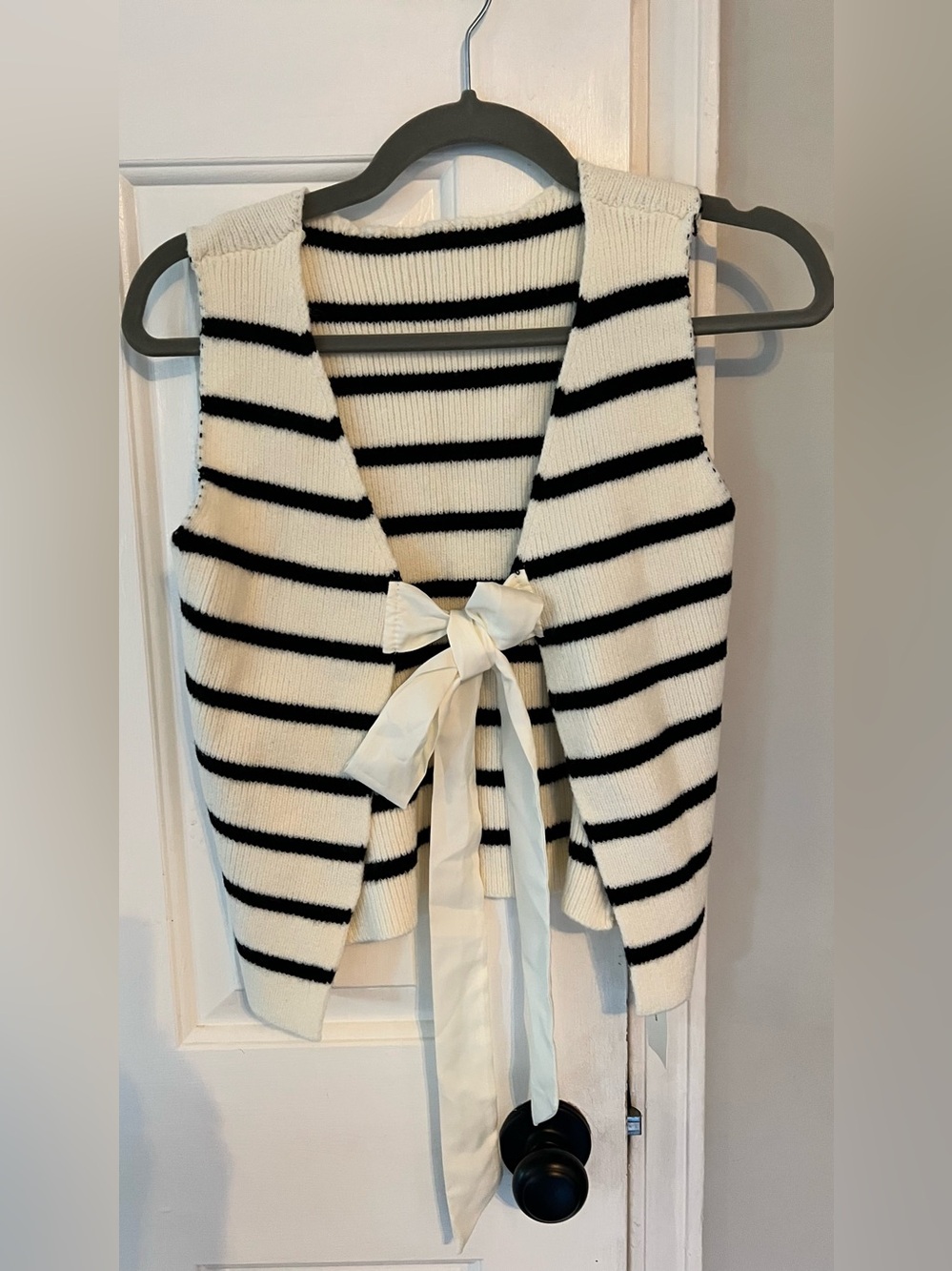 Commense bow back detail stripped sweater - Picture 6 of 10